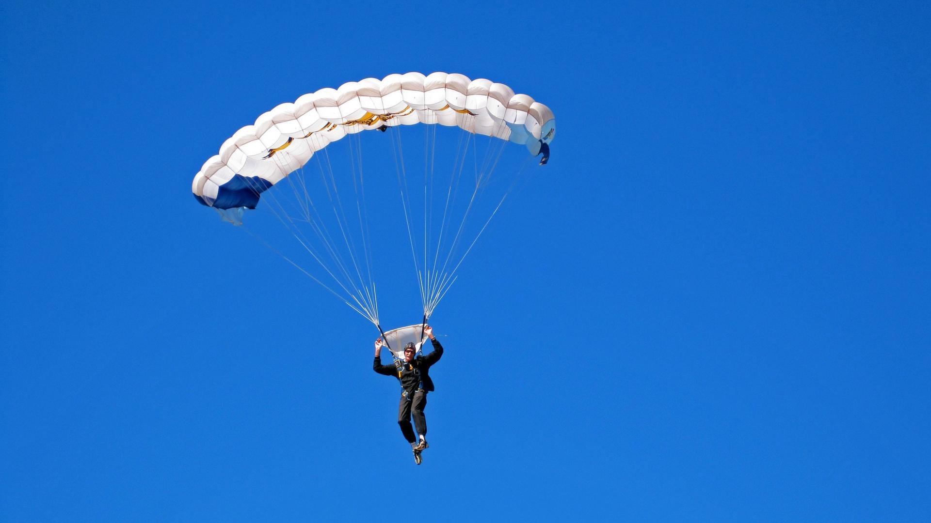 2021年季后赛：库里在对阵爵士的比赛中，第三节一人得分12分，带队实现逆转！